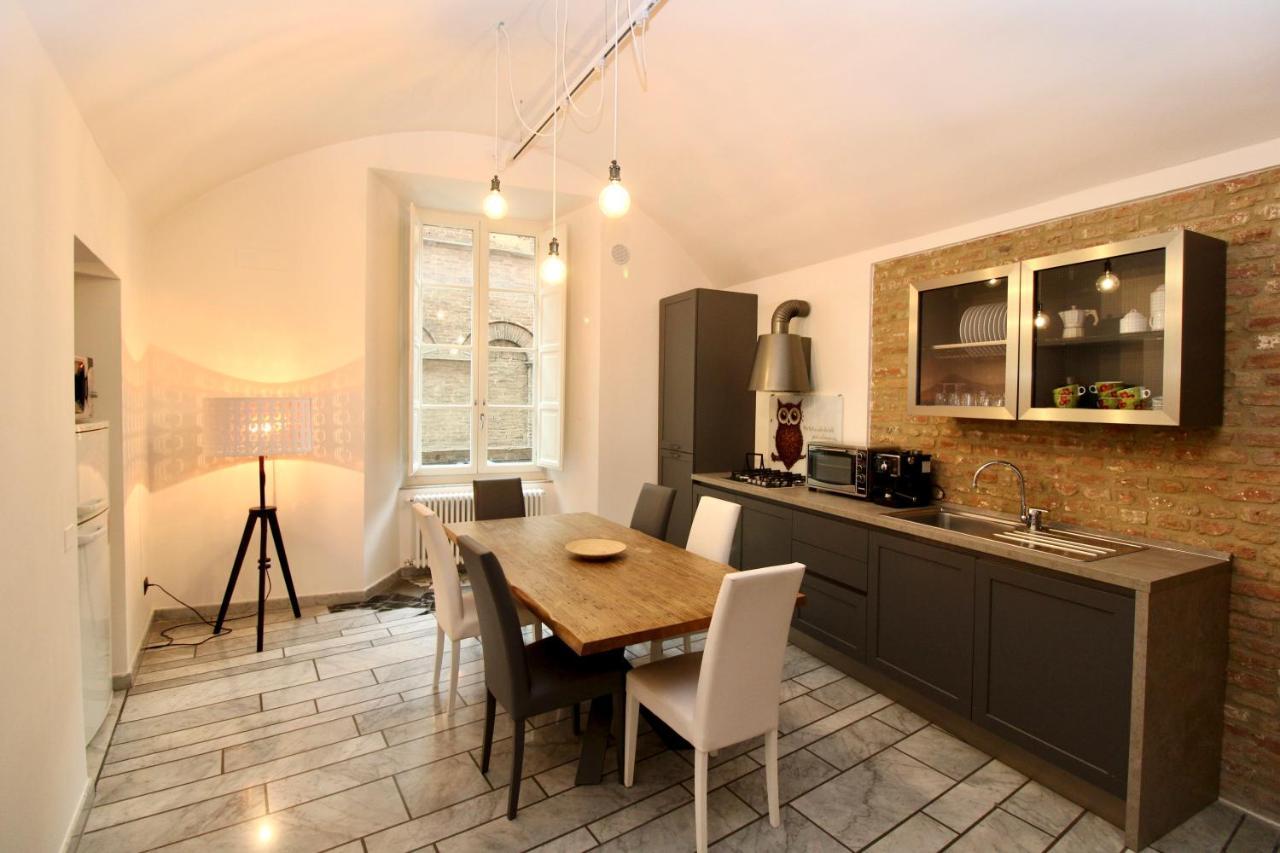Luxury Suite Apartment Angiolieri Сиена Екстериор снимка