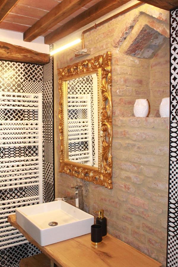 Luxury Suite Apartment Angiolieri Сиена Екстериор снимка
