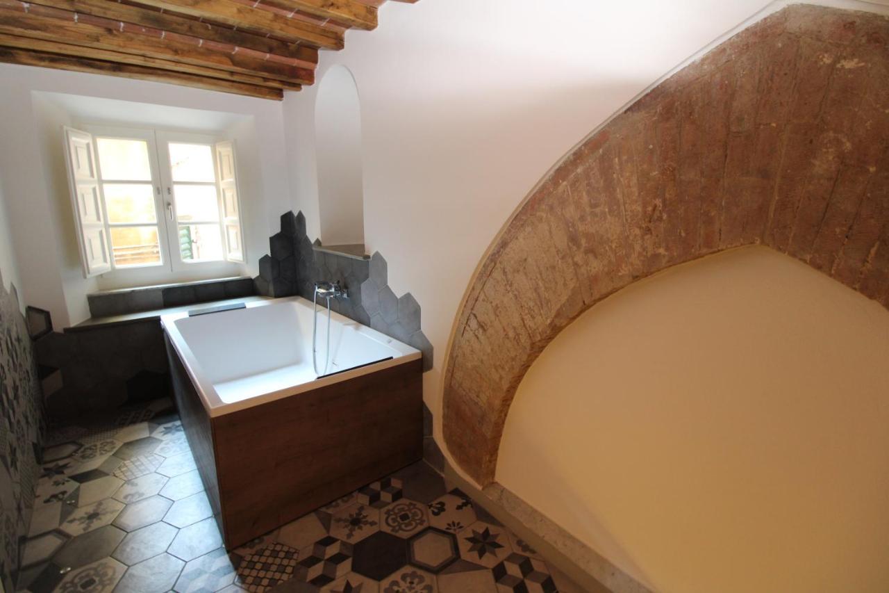 Luxury Suite Apartment Angiolieri Сиена Екстериор снимка