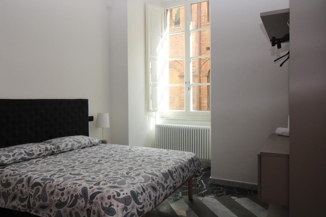Luxury Suite Apartment Angiolieri Сиена Екстериор снимка