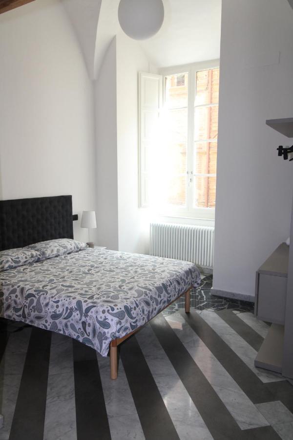 Luxury Suite Apartment Angiolieri Сиена Екстериор снимка