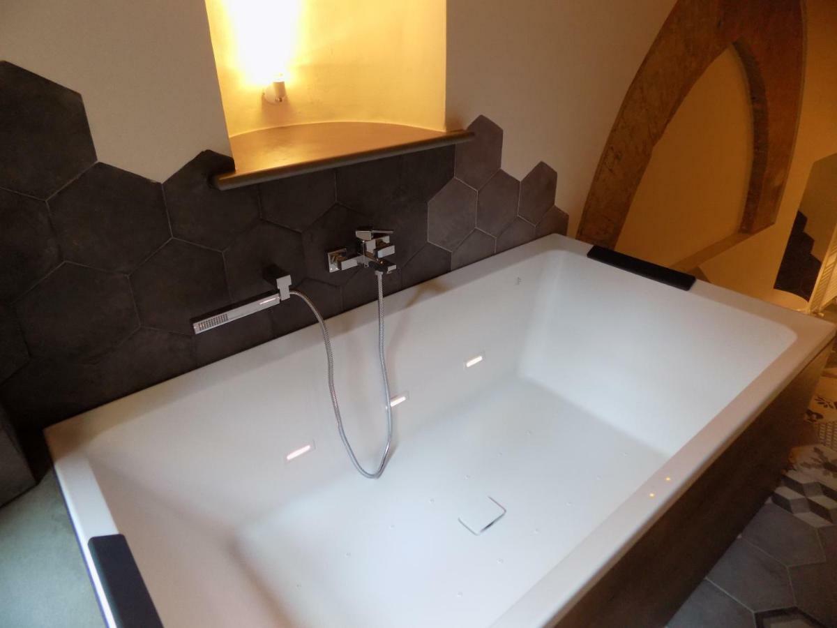 Luxury Suite Apartment Angiolieri Сиена Екстериор снимка